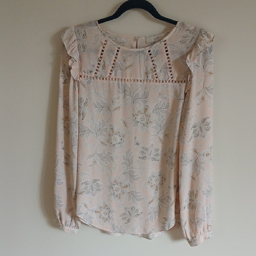 LOFT Women's floral Paisley ruffle blouse Small